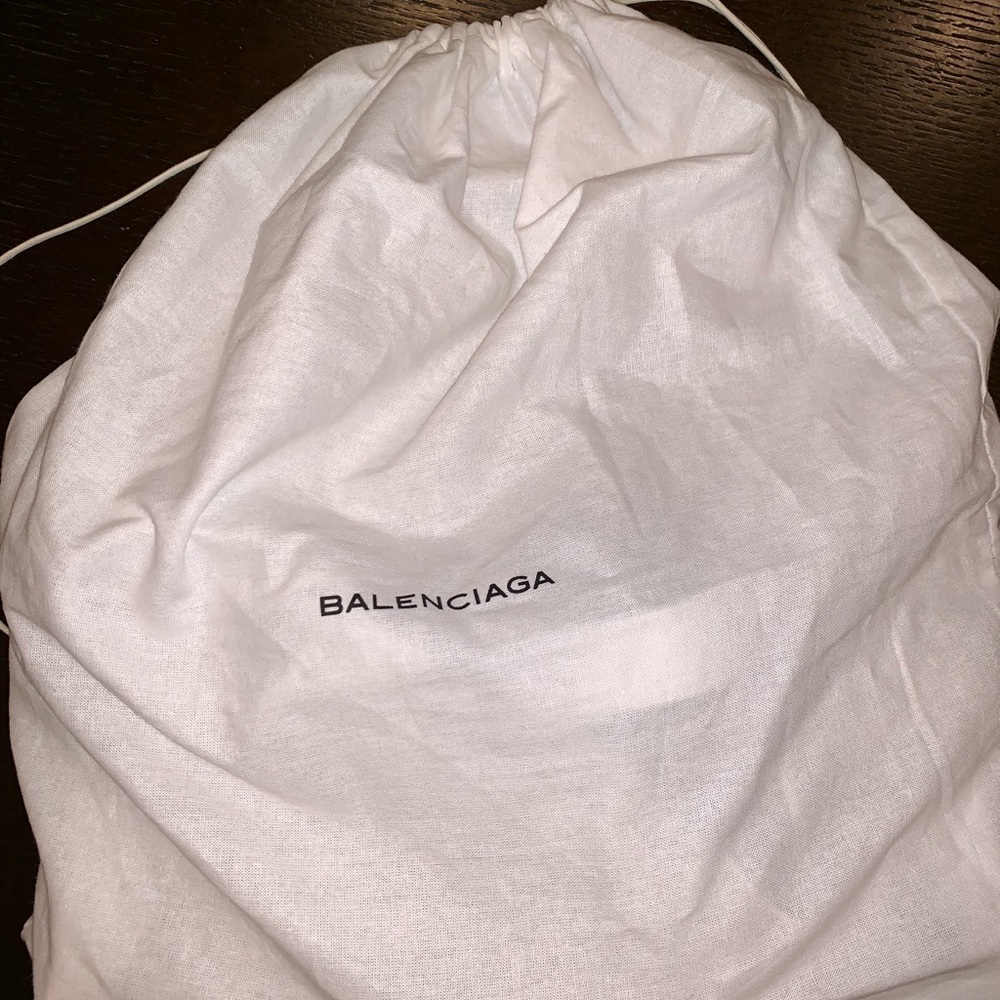 Balenciaga woman’s handbag (authentic) - Picture 6 of 8